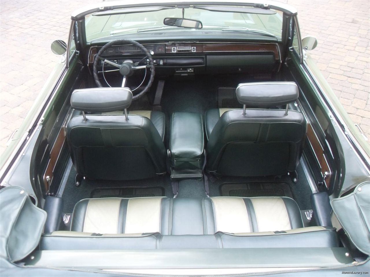 Attached picture 7388790-68PlymouthGTX_0k_interior[1].jpg